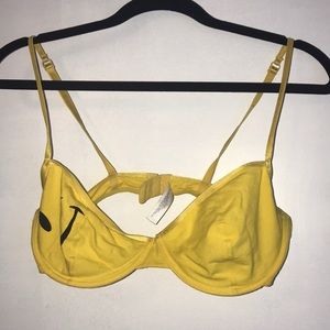 Unlined bra with underwire